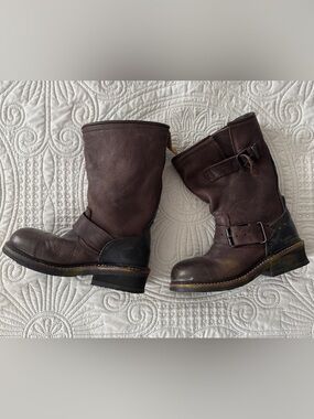 PS Kaufman unisex steel toe biker boot
Size 4, fits womens size 6.